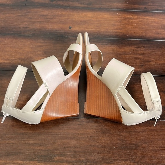 Seychelles Suave Leather Wedges Sandals size 9.5 in Natural Strappy Chic New - Picture 6 of 9